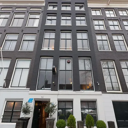 Hermitage Hotel 3*