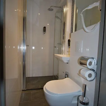 Hermitage Hotel 3*